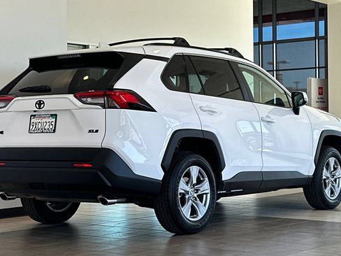 Certified 2025 Toyota RAV4 XLE FWD image 4