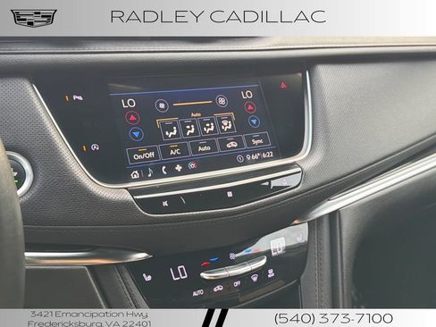 Used 2020 Cadillac XT5 Premium Luxury w/ LPO, Floor Liner Package AWD/4WD image 9