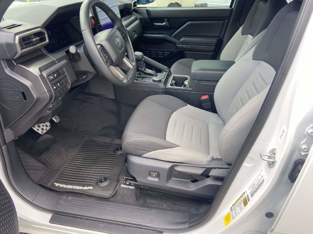 Used 2025 Toyota Tacoma TRD Sport RWD image 13