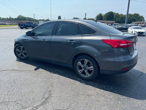 Used 2017 Ford Focus SE FWD image 5