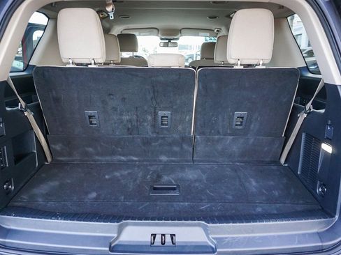 Used 2022 Ford Expedition XLT image 25