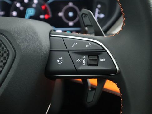 Used 2025 Lamborghini Urus S AWD/4WD image 12