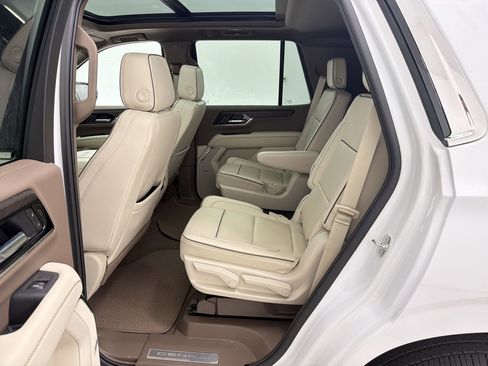 Used 2026 GMC Yukon Denali w/ Sun & Power Step Package image 14