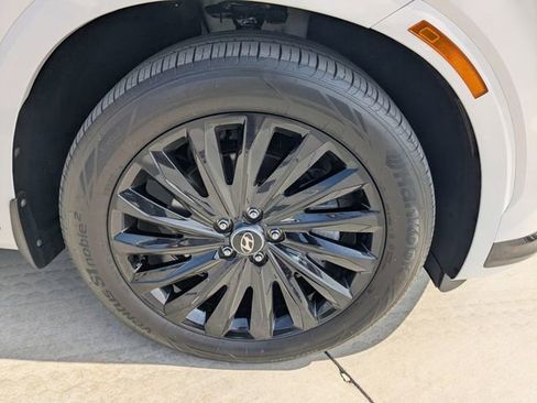 Used 2024 Hyundai Palisade Calligraphy image 10