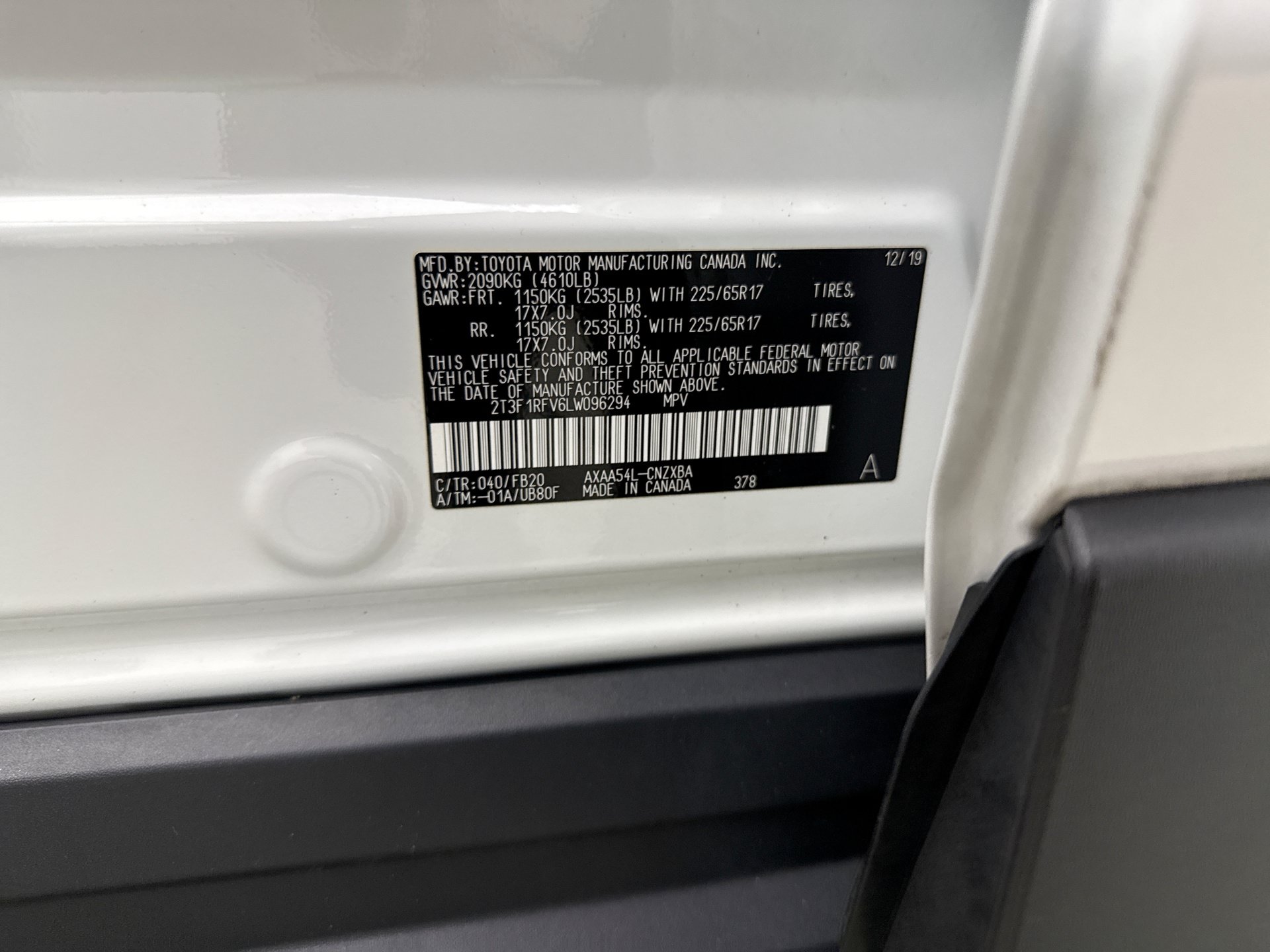 Used 2020 Toyota RAV4 LE w/ Carpet Mat Package AWD/4WD image 19