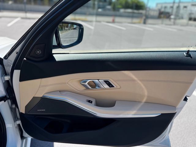 Used 2019 BMW 330i Sedan w/ Premium Package RWD image 29