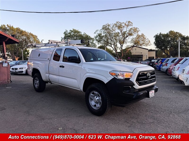 Used 2016 Toyota Tacoma SR RWD image 1