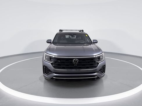 Used 2024 Volkswagen Atlas Cross Sport SEL Premium R-Line AWD/4WD image 3