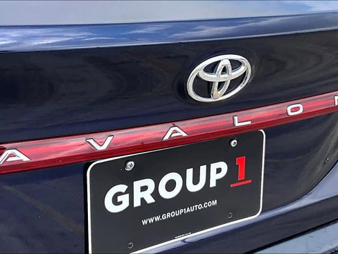 Used 2021 Toyota Avalon XLE w/ Carpet Mat Package (TMS) image 28