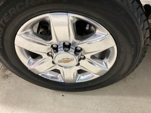 Used 2022 Chevrolet Silverado 2500 LTZ w/ LTZ Plus Package image 12