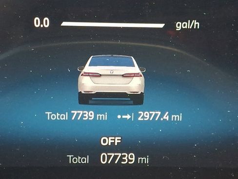 Certified 2025 BMW 530i xDrive w/ Premium Package image 20