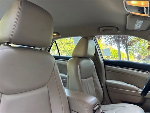 Used 2014 Chrysler 300 image 18