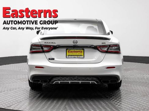 Used 2023 Nissan Maxima SR w/ Sport Mat Group FWD image 6
