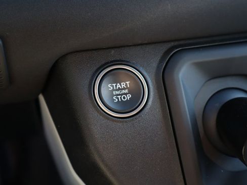 Used 2023 Land Rover Defender 90 X-Dynamic SE image 20