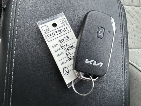 Used 2023 Kia Seltos SX w/ SX Sunroof Package AWD/4WD image 32