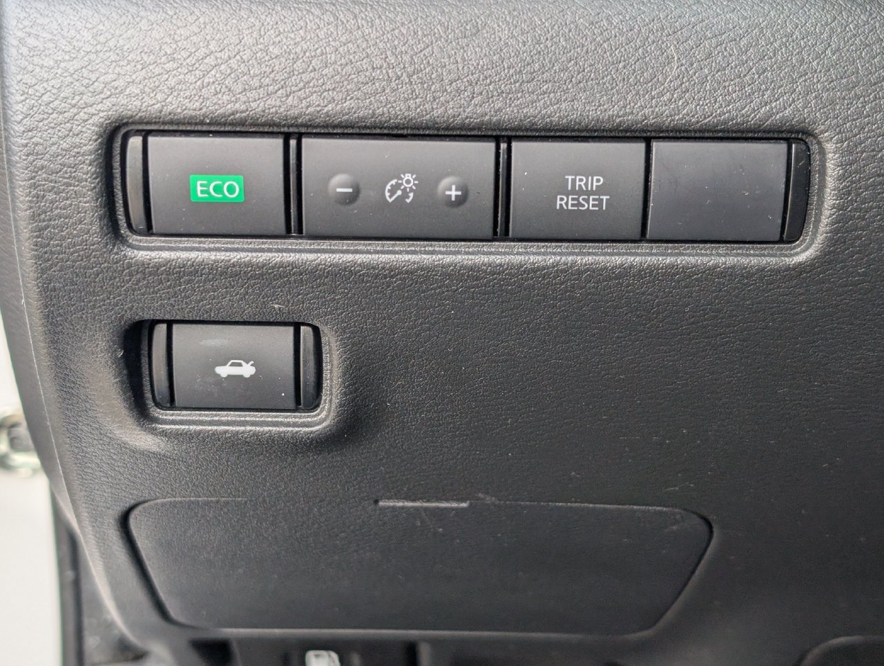 Used 2024 Nissan Sentra SV FWD image 24