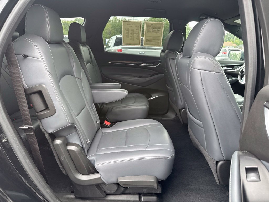 Used 2023 Buick Enclave Essence FWD image 13