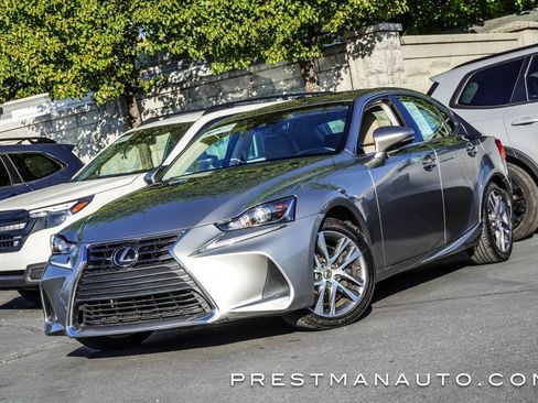 Used 2019 Lexus IS 300 300 image 11
