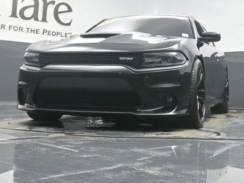 Used 2017 Dodge Charger R/T image 4