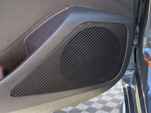 Used 2025 Toyota Corolla LE image 12