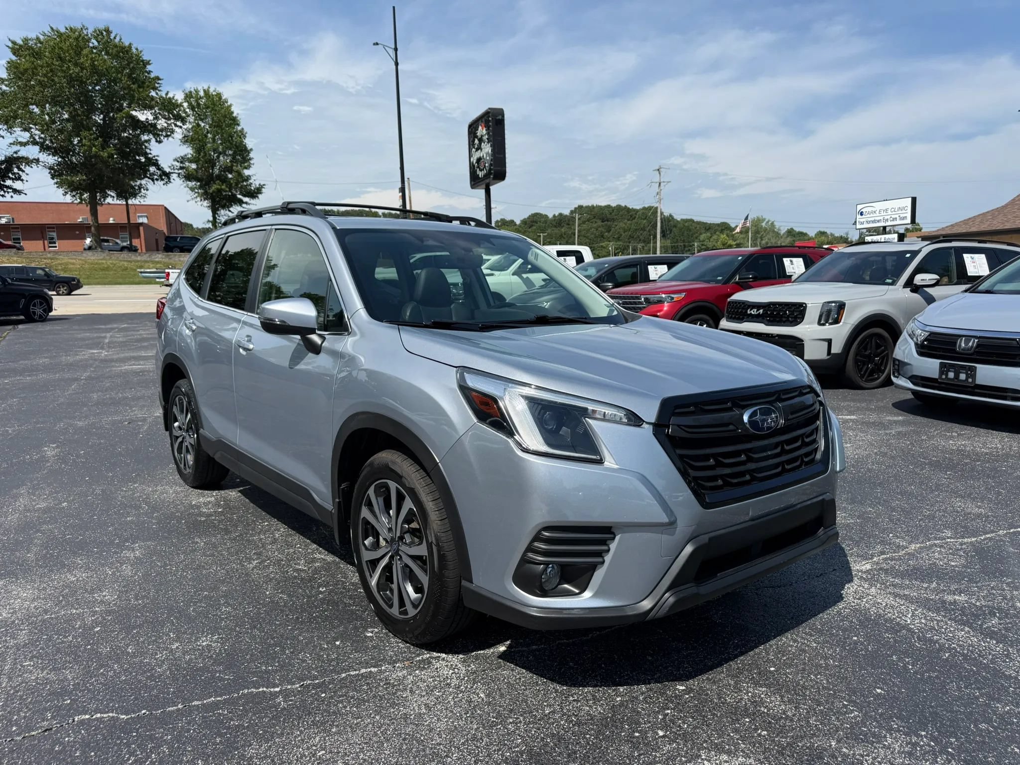 Used 2023 Subaru Forester Limited AWD/4WD image 8
