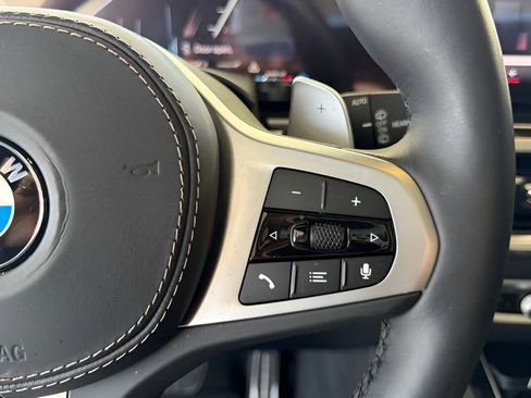 Used 2025 BMW X5 sDrive40i w/ M Sport Package image 19