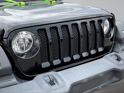 Used 2023 Jeep Wrangler Unlimited Sport AWD/4WD image 32