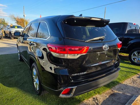 Used 2017 Toyota Highlander Limited image 8