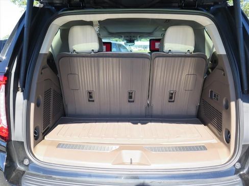 Used 2023 GMC Yukon Denali w/ Denali Reserve Package image 25