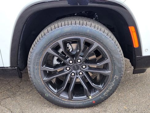 New 2026 Jeep Grand Wagoneer Summit AWD/4WD image 15