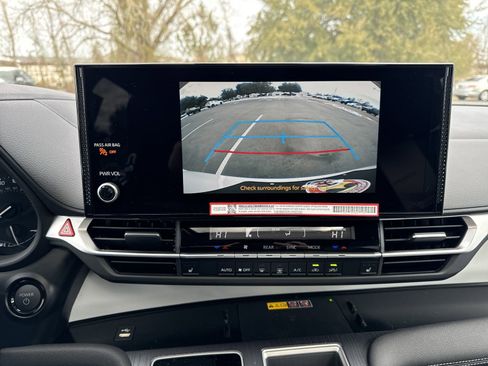 New 2025 Toyota Sienna XLE image 20