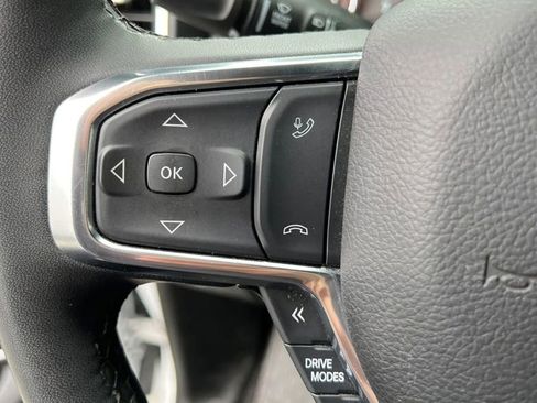Used 2025 RAM 1500 Laramie AWD/4WD image 15
