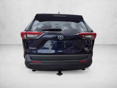 Used 2021 Toyota RAV4 XLE Premium AWD/4WD image 6