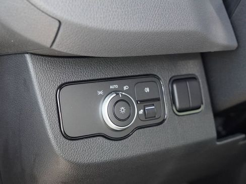 Used 2024 Mercedes-Benz Sprinter 2500 image 17