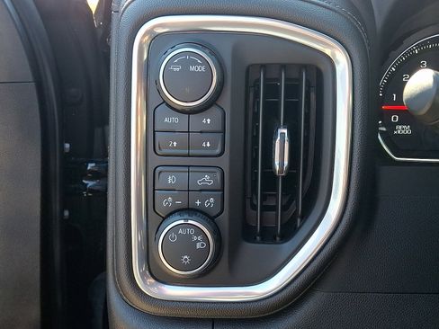 Used 2021 Chevrolet Silverado 1500 RST image 24