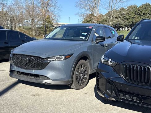 Used 2023 MAZDA CX-5 Carbon Edition image 2