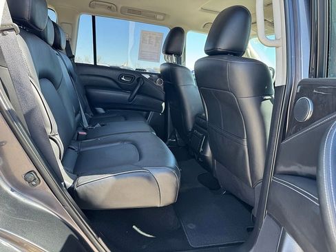 Used 2024 INFINITI QX80 Luxe image 11