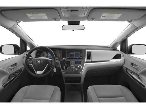 Used 2018 Toyota Sienna XLE Premium image 5