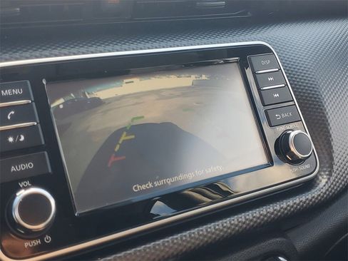 Used 2019 Nissan Kicks S image 25