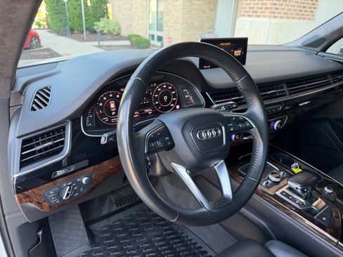 Used 2017 Audi Q7 3.0T Prestige w/ Prestige Package AWD/4WD image 10