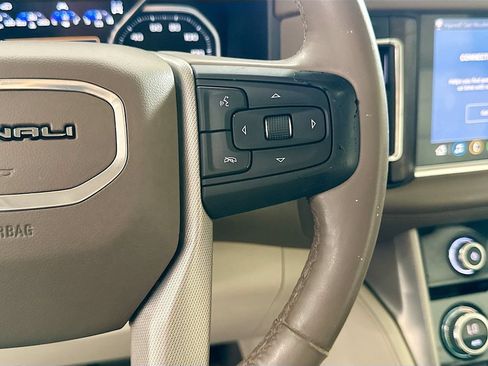 Used 2021 GMC Yukon XL Denali w/ Denali Ultimate Package AWD/4WD image 13