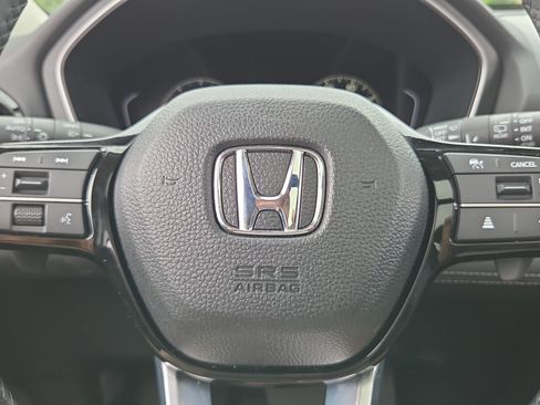Certified 2025 Honda Pilot Touring image 31
