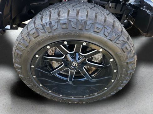 Used 2021 Jeep Gladiator Rubicon AWD/4WD image 59