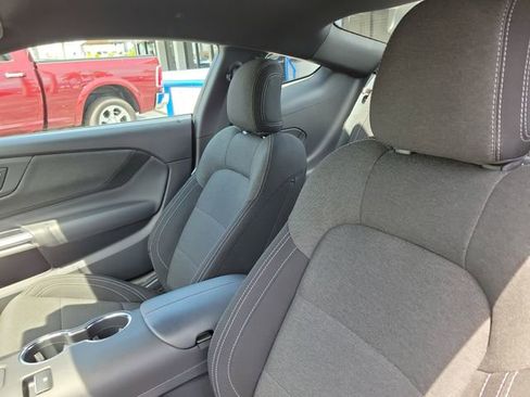 Used 2025 Ford Mustang Coupe RWD image 13