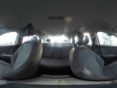 Used 2025 Kia K4 FWD image 41