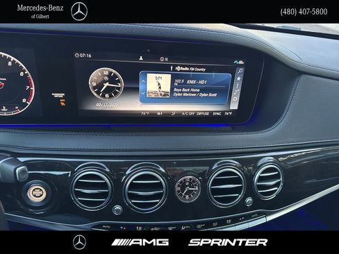 Used 2019 Mercedes-Benz S 560 Sedan image 26