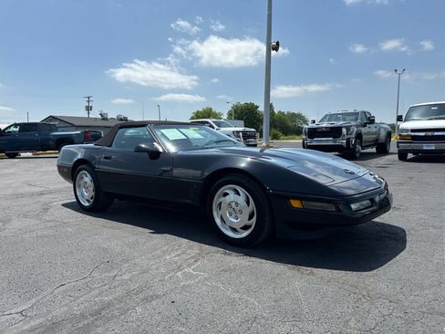 Used 1996 Chevrolet Corvette Convertible RWD image 7