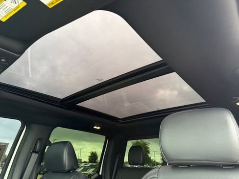 Used 2022 Ford F350 Lariat w/ Tremor Off-Road Package image 19