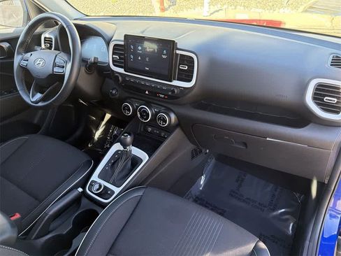 Certified 2024 Hyundai Venue Limited image 41