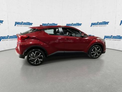 Used 2018 Toyota C-HR XLE FWD image 12
